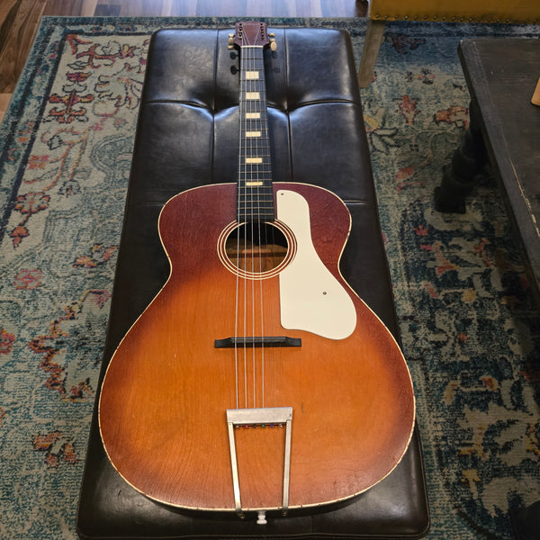 1967 Silvertone Model 641 - H-641 - Cherry Sunburst