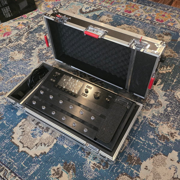 Line 6 Helix Floor Processor Pedal w/Road Case + Packaging