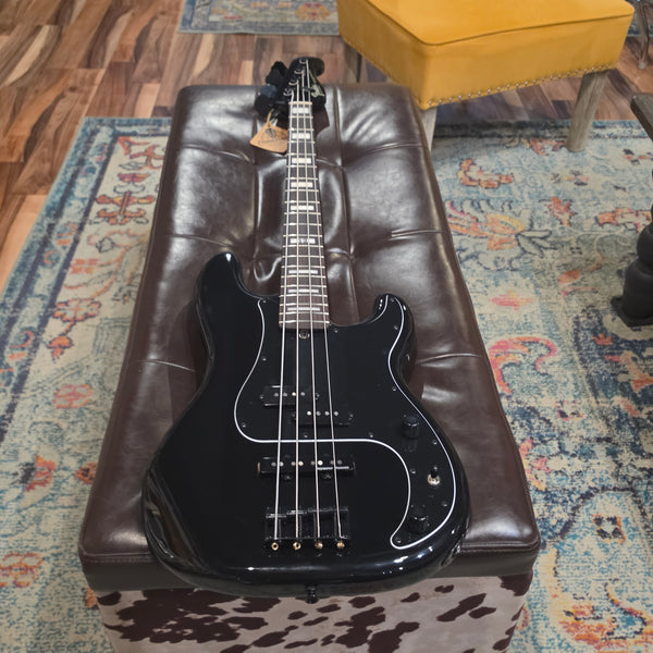 2023 Fender - Duff McKagen Signature - Deluxe Precision Bass - Black - w/Gig Bag