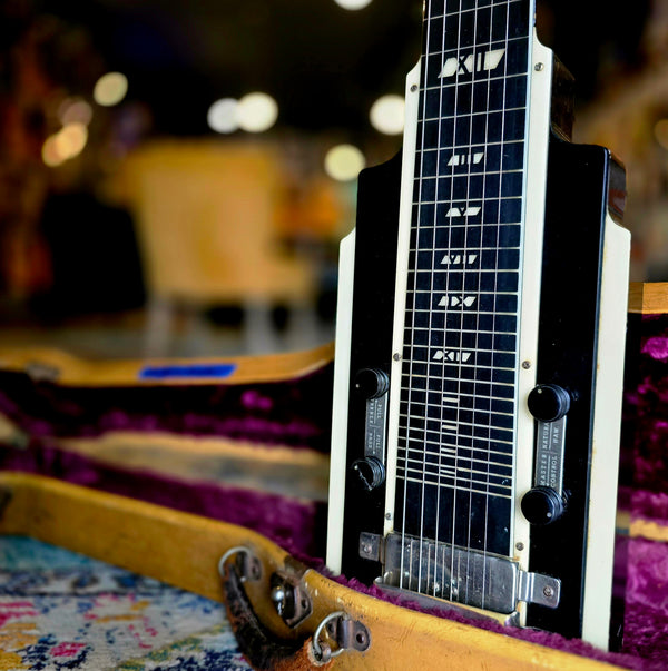 1935 - 1936 National Hawaiian - Rare Early Features - New Yorker - Lap Steel - w/ Case