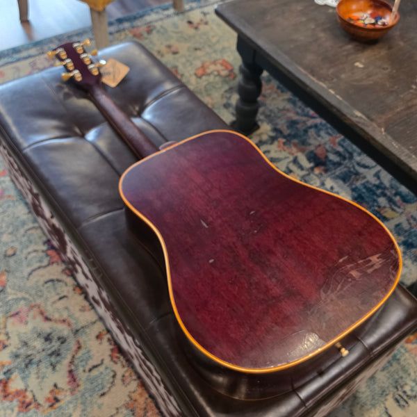 1968 Gibson Hummingbird - w/Hardshell Case