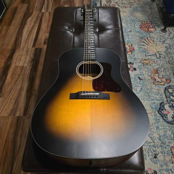 Eastman E1SS-SB Sunburst Dreadnaught w/ Gig Bag