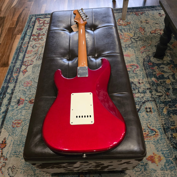 2020 Fender Squier Classic Vibe '60s Strat - Candy Apple Red - w/Hardshell Case