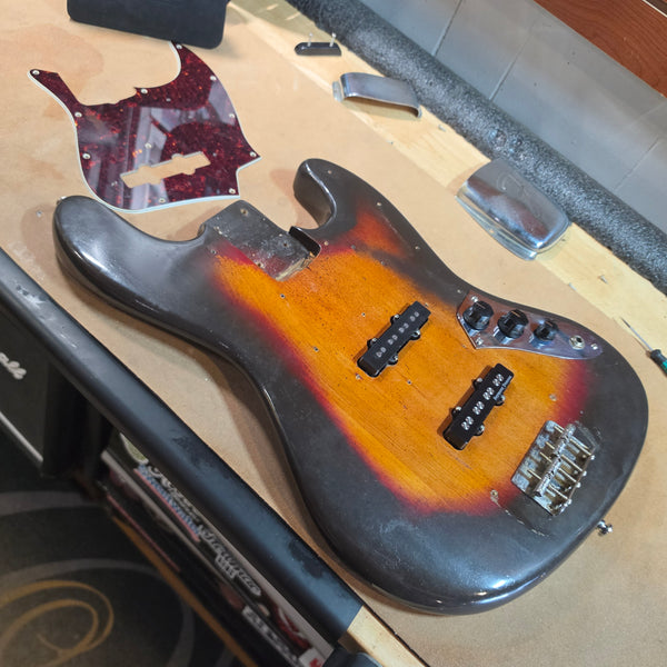 1969 Fender Jazz Bass - Refin Sunburst - w/OHSC