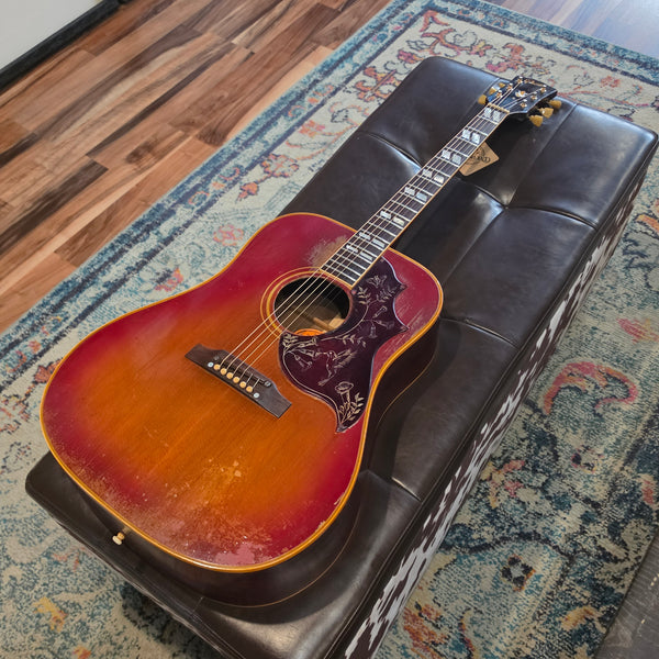 1968 Gibson Hummingbird - w/Hardshell Case