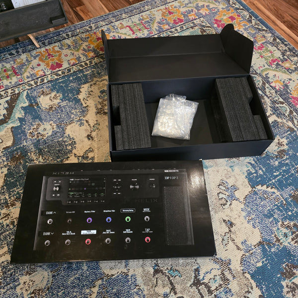 Line 6 Helix Floor Processor Pedal w/Road Case + Packaging