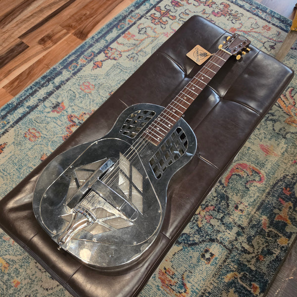 2000 Johnson Amistar JM991 Tricone Resonator - w/Case
