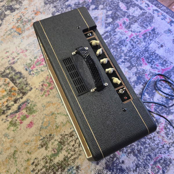 2000 Vox AC10C1 - 1x10 - 10-watt - Combo Tube Amp