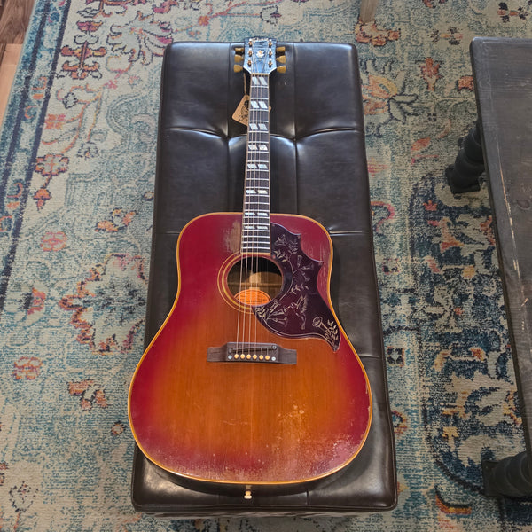 1968 Gibson Hummingbird - w/Hardshell Case
