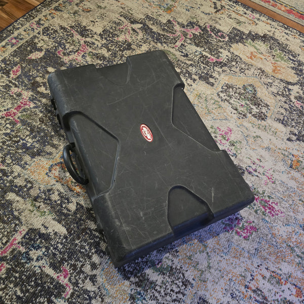 Used SKB PS-45 Powered Pedalboard - w/ Road Case