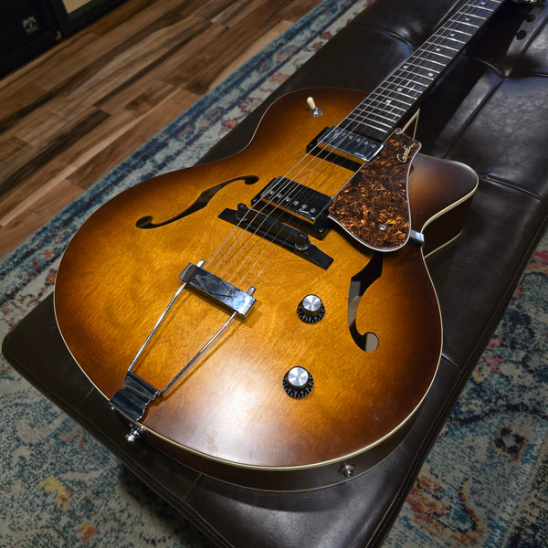 2021 Godin 5th Avenue CW Kingpin ll HB - Cognac Burst