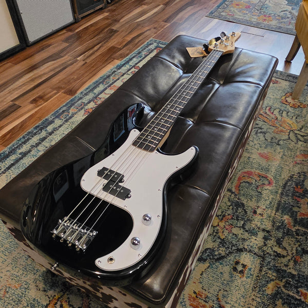 NOS Lyman LP-150 P-Style - Electric Bass - Black - w/Gig Bag