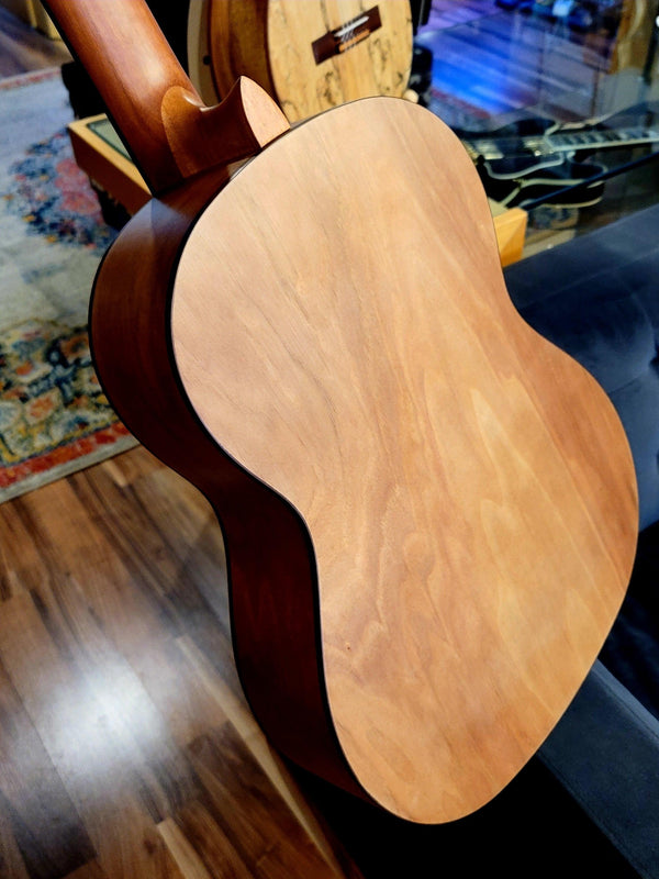 Ortega R55DLX-BFT - Family Series Pro - Bourbon Fade - Nylon String Classical - Cumberland Guitars